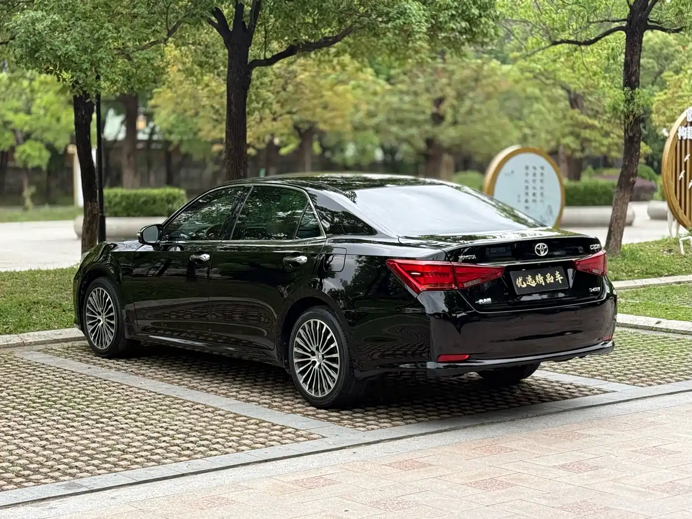 Toyota Crown 2018 2.0T Fashion Edition фото 7