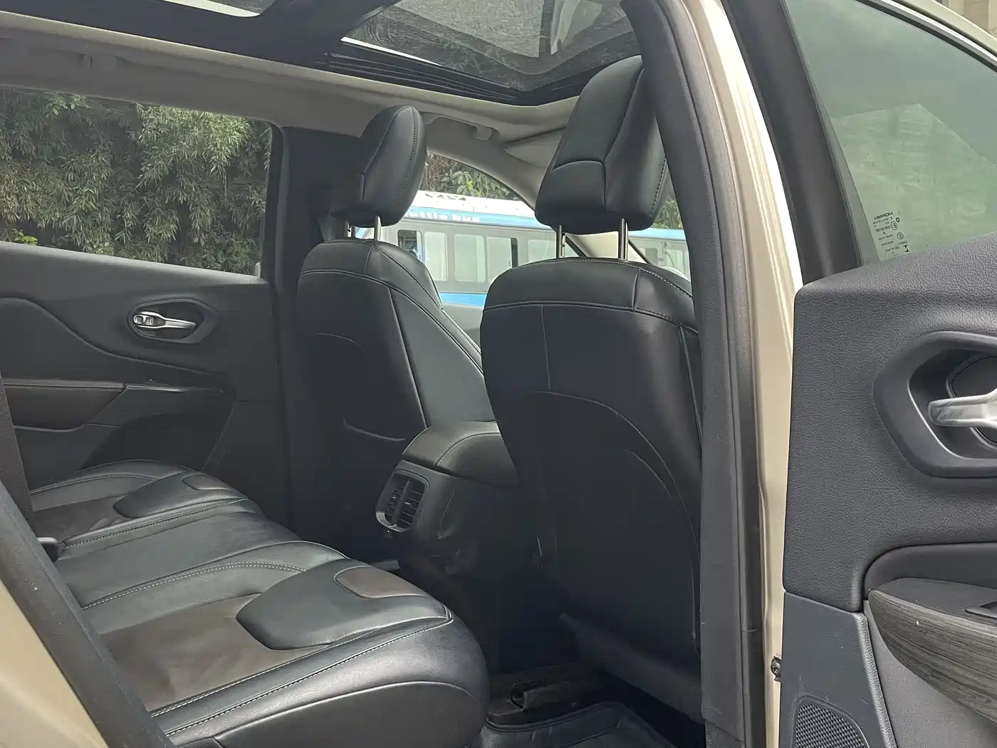 Jeep Cherokee (Import) 2015 2015 2.4L Elite Edition
