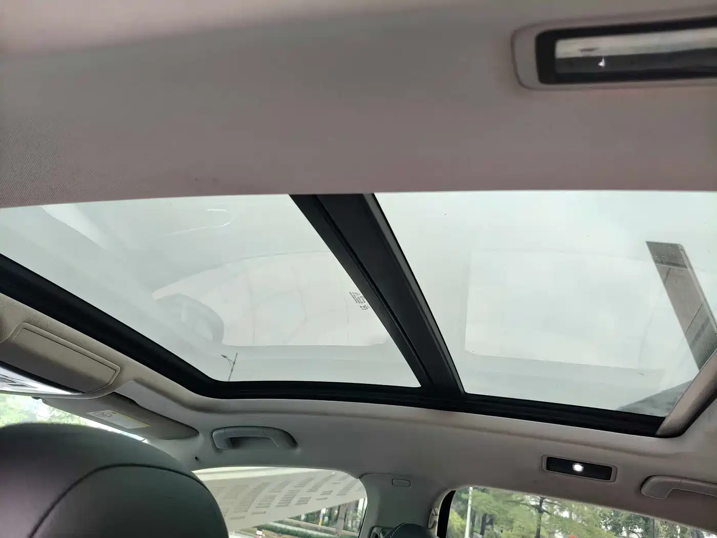 Volkswagen Passat 2022 330TSI Starlight Elite Edition фото 13