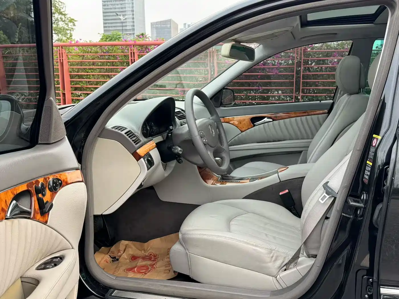 Mercedes-Benz E-Class 2007 Model E 230 Elegance фото 6
