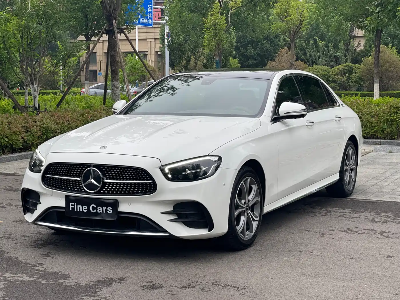 MERCEDES-BENZ E-CLASS