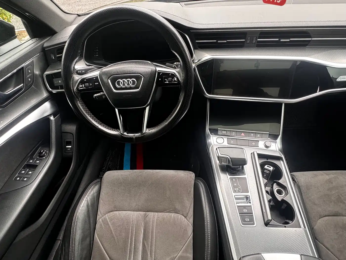 Фото 12 - Audi A6L