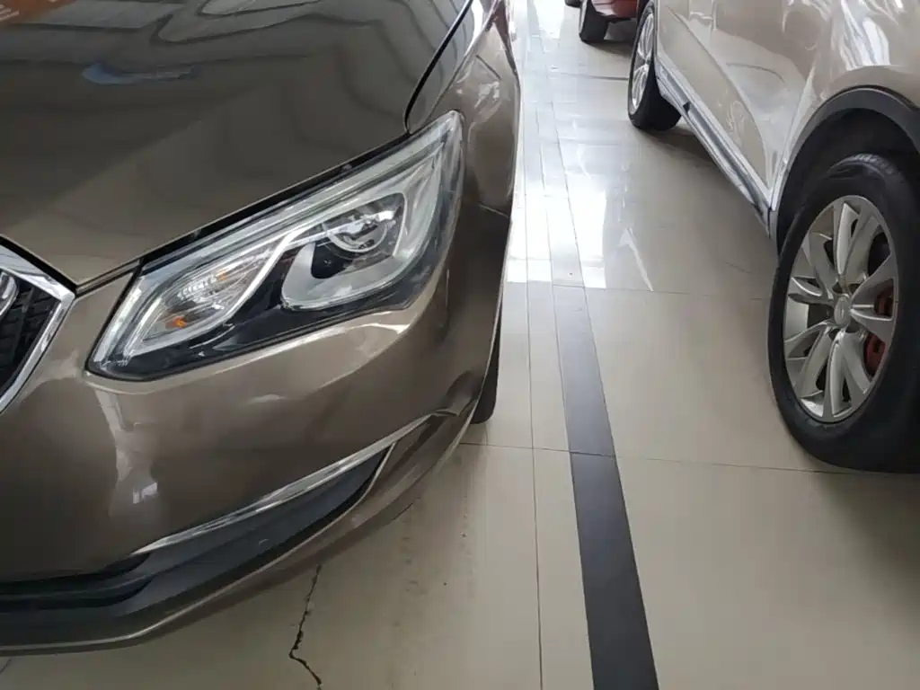 Фото 24 - Buick Excelle