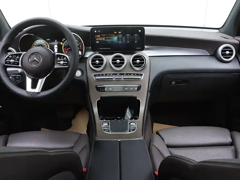 Mercedes-Benz GLC 2022 Facelift GLC 300 L 4MATIC Dynamic Collector's Edition фото 26