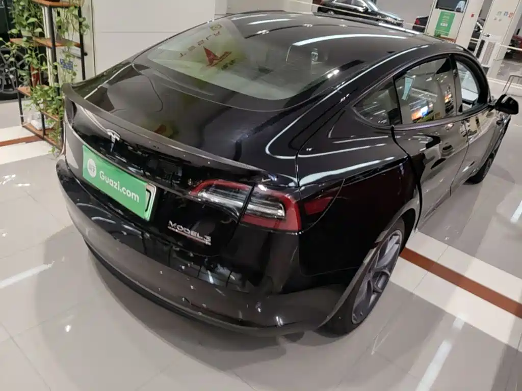 Фото 7 - Tesla Model 3