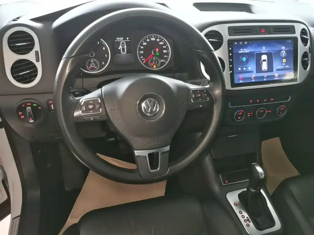 Volkswagen Tiguan 2015 1.8TSI Automatic 2WD Comfortline фото 11