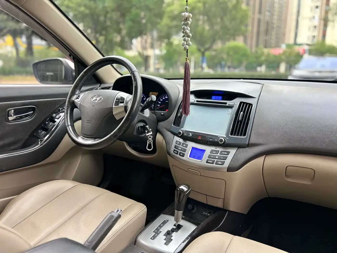 Hyundai Elantra 2011 1.6L Automatic Luxury фото 5