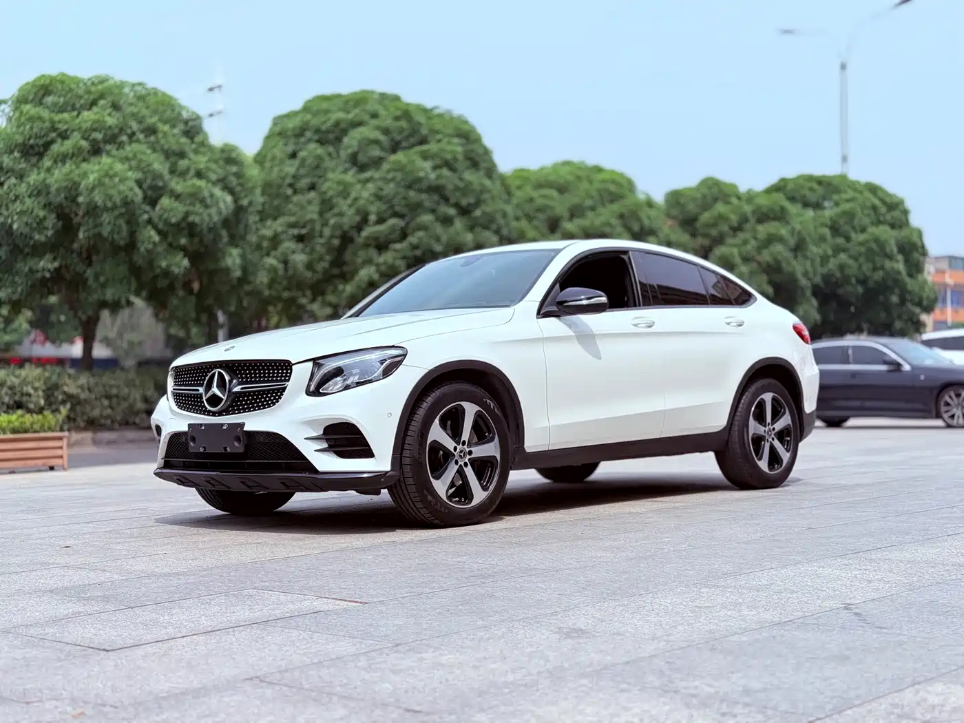 Mercedes-Benz GLC Coupe 2019 GLC 200 4MATIC Coupe SUV