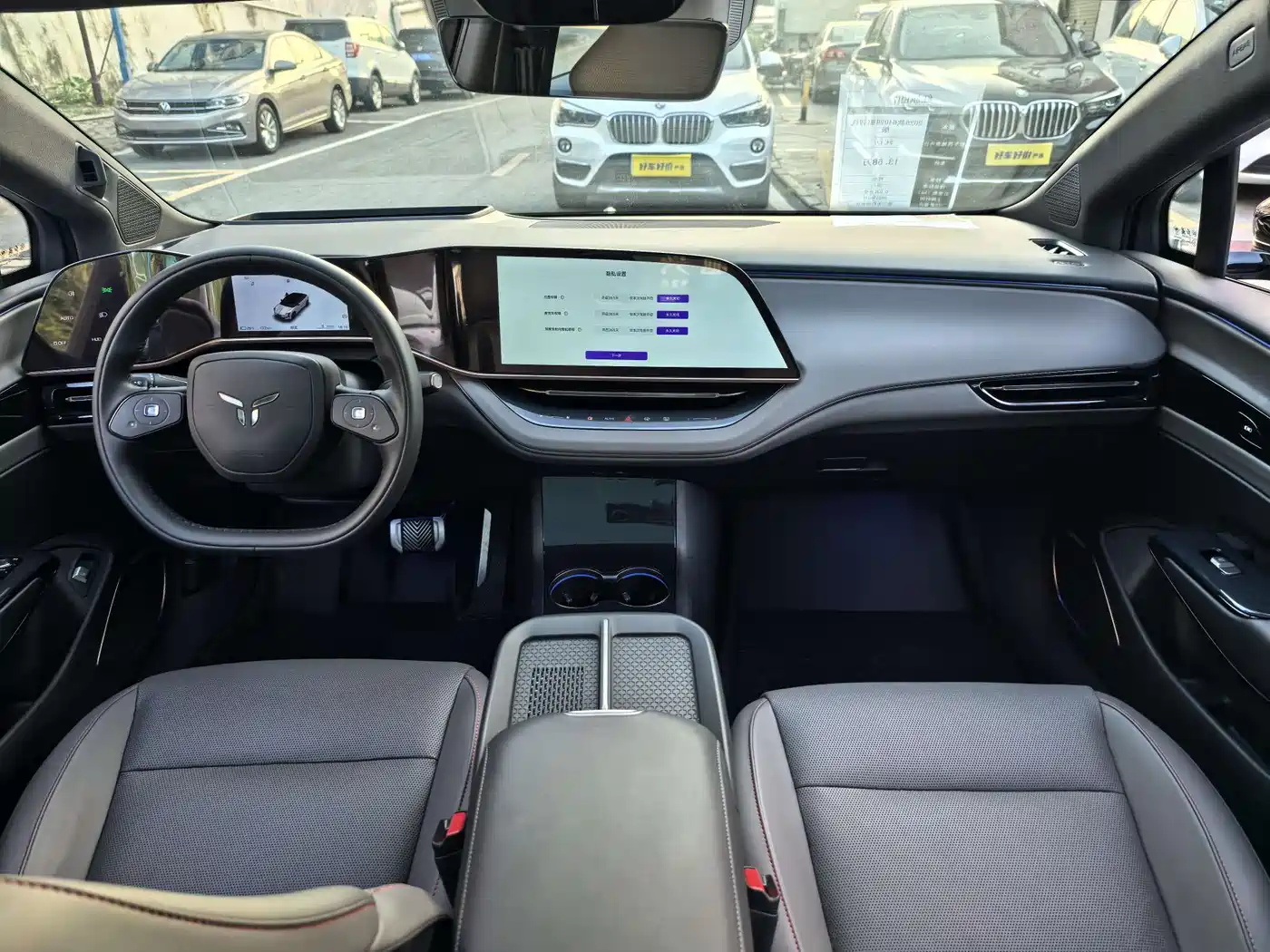 Hongqi EH7 2025 640 AWD Smart Selection Edition фото 8