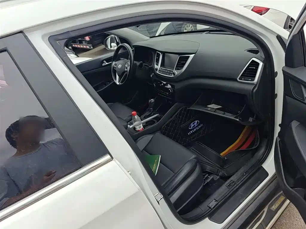 Hyundai Tucson 2015 1.6T Dual Clutch 2WD Smart фото 11