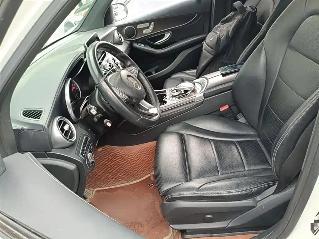 Mercedes-Benz GLC 2016 GLC 300 4MATIC Dynamic фото 22