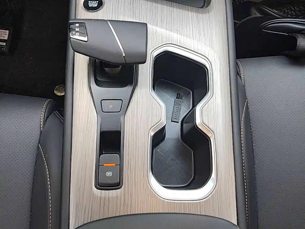 Changan CS75 2025 2025 Model PRO 1.5T Deluxe 7-seater