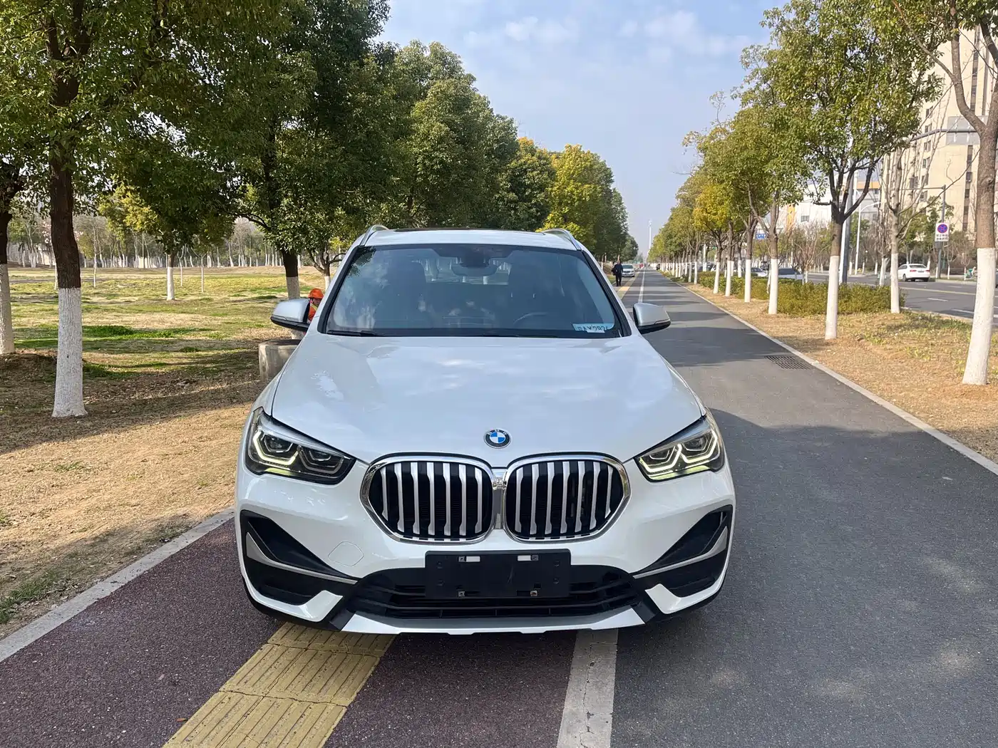 BMW X1 2022 sDrive20Li Fashion фото 2