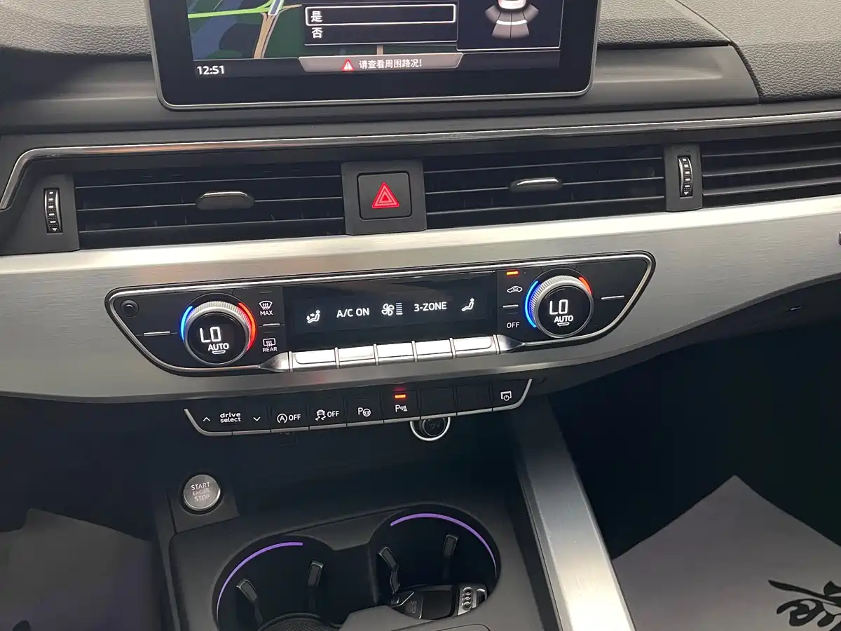 Audi A4L 2018 30th Anniversary 45 TFSI quattro Sport фото 28