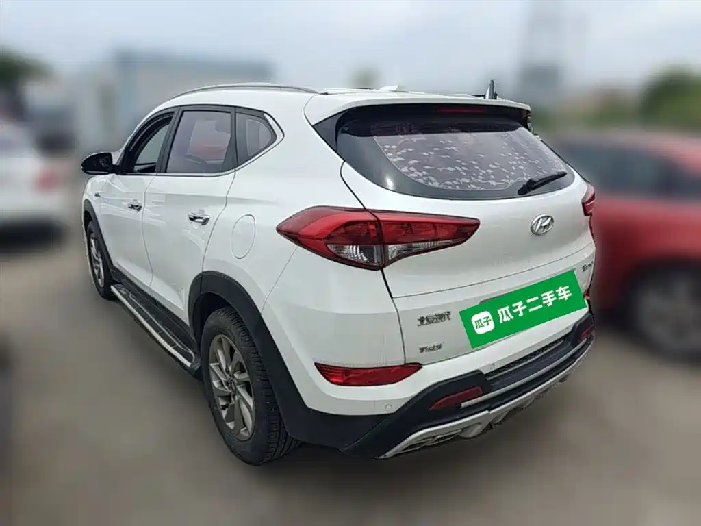 Hyundai Tucson 2015 1.6T Dual Clutch 2WD Smart фото 9