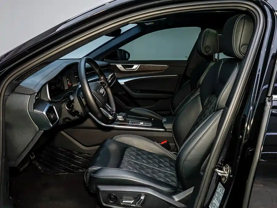 Photo 9 - Audi A6L
