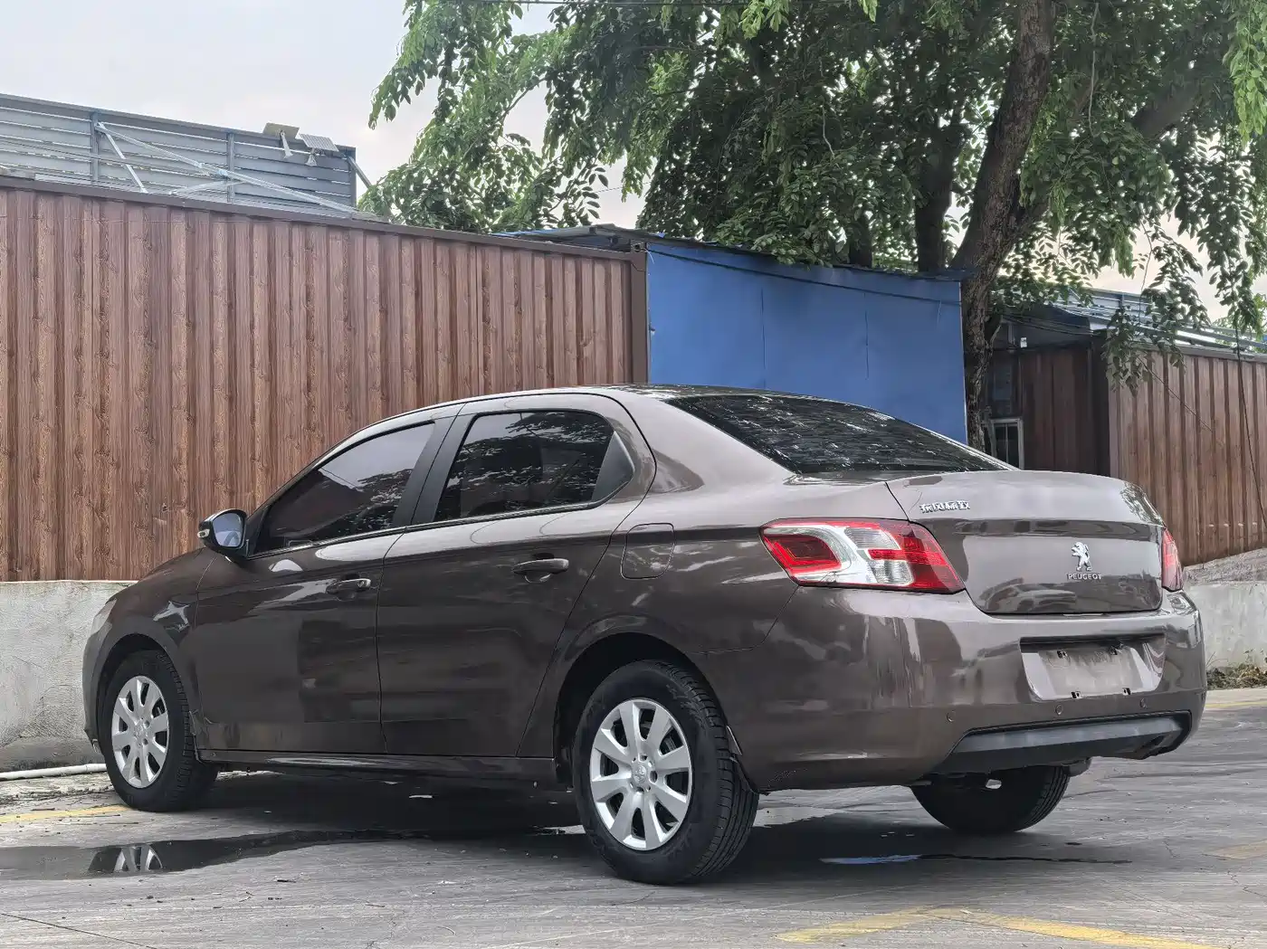 Peugeot 301 2014 1.6L Manual Comfort Edition фото 9