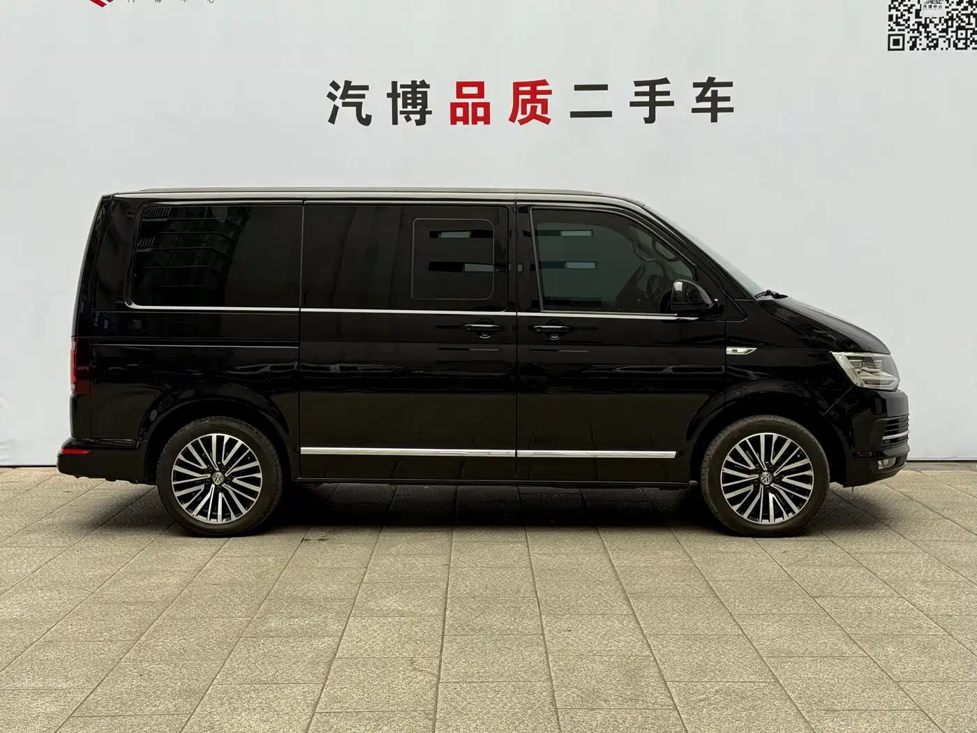Volkswagen Multivan 2018 2.0TSI 4WD Premium Edition 7-Seater фото 4