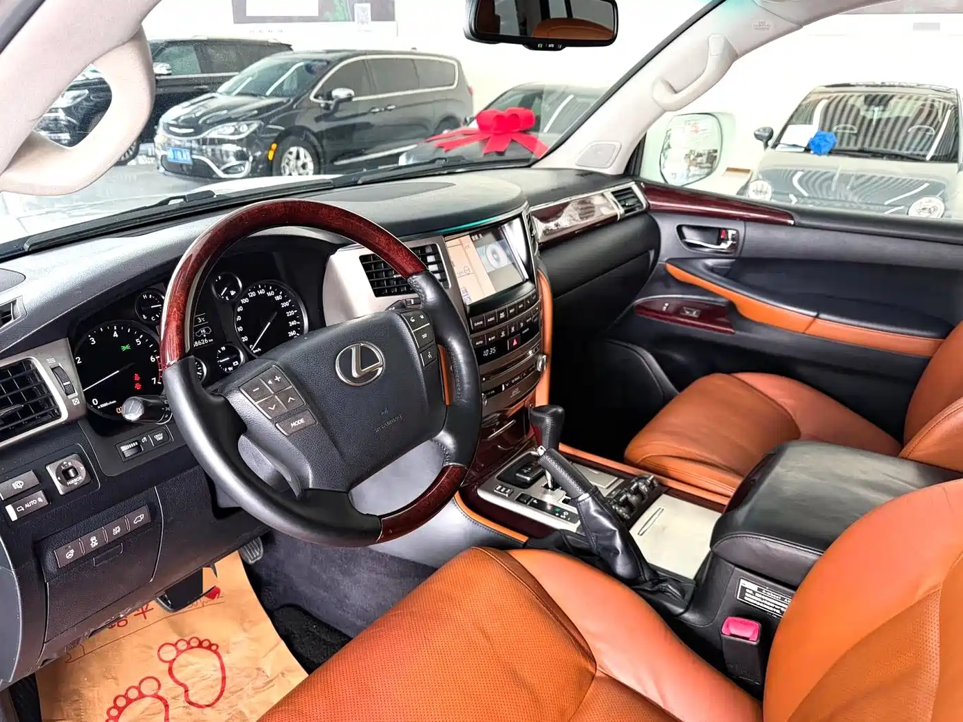 Lexus LX 2013 570 фото 7