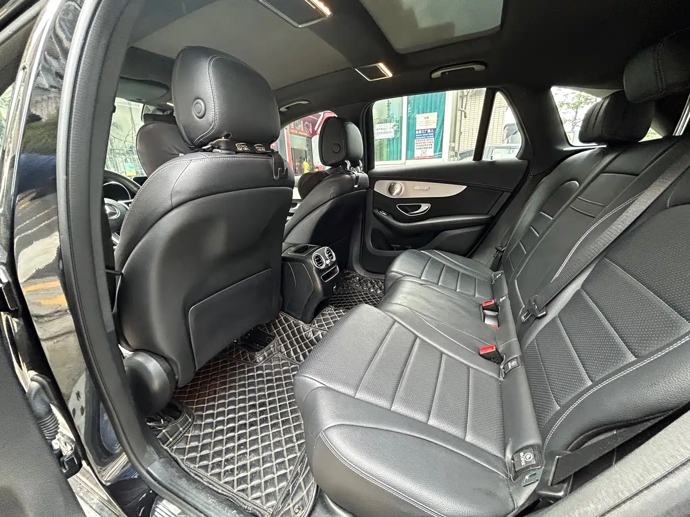 MERCEDES-BENZ GLC