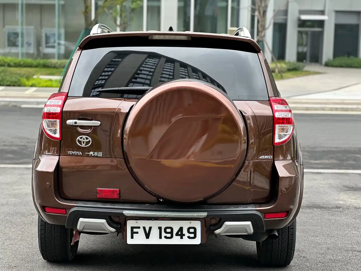 Toyota RAV4 Rongfang 2013 Special Edition 2.4L Auto AWD Prestige фото 7