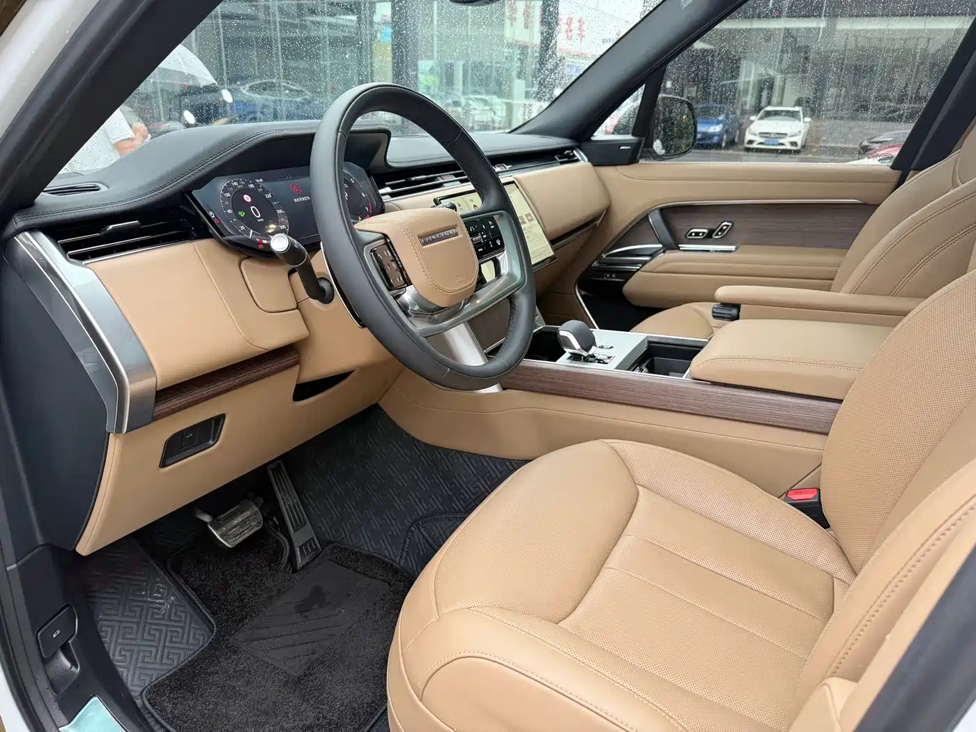 Land Rover Range Rover 2026 2026 Model 3.0 L6 400PS SE Long Wheelbase Version