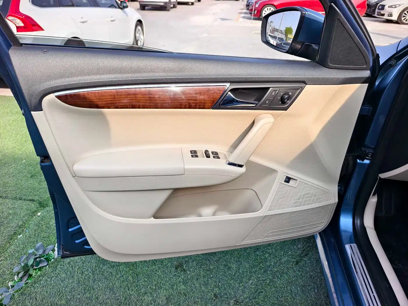 Volkswagen Lavida 2013 1.6L Automatic Luxury Edition фото 10