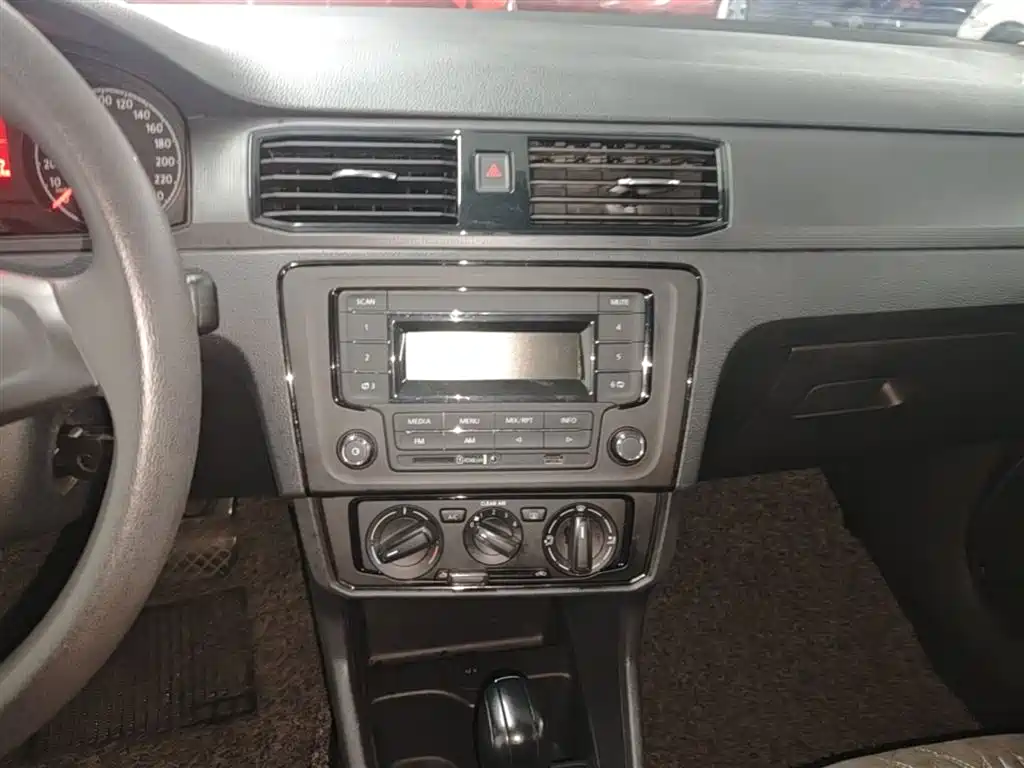 Volkswagen Santana 2019 1.5L Auto Trend Edition China VI фото 13