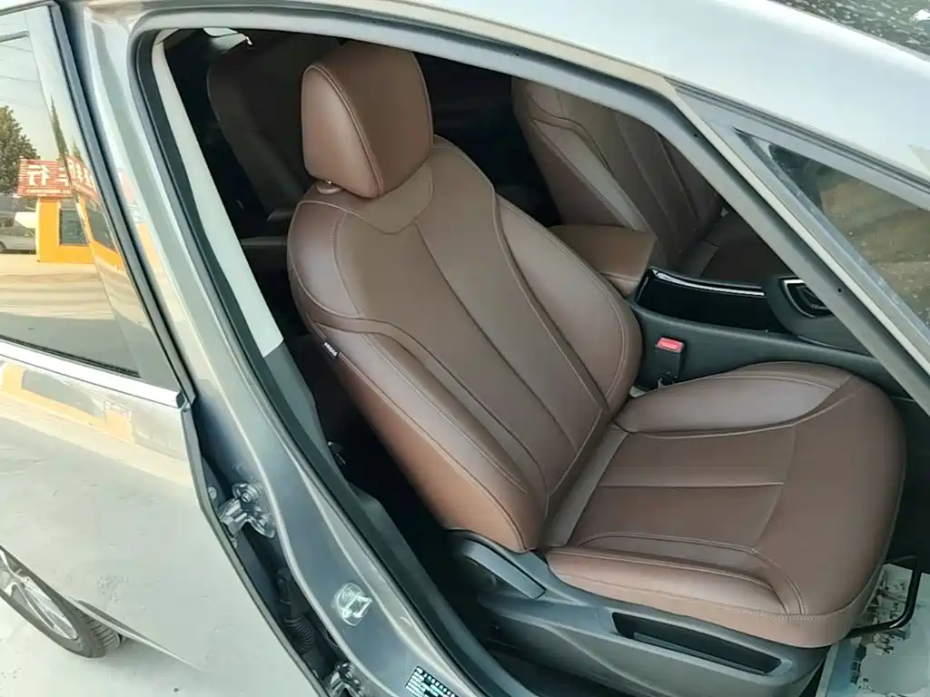 Фото 25 - Buick GL6