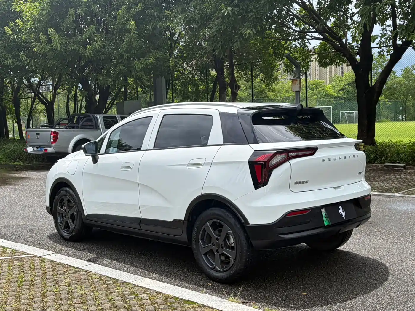 Фото 5 - Geely Geometry E Firefly