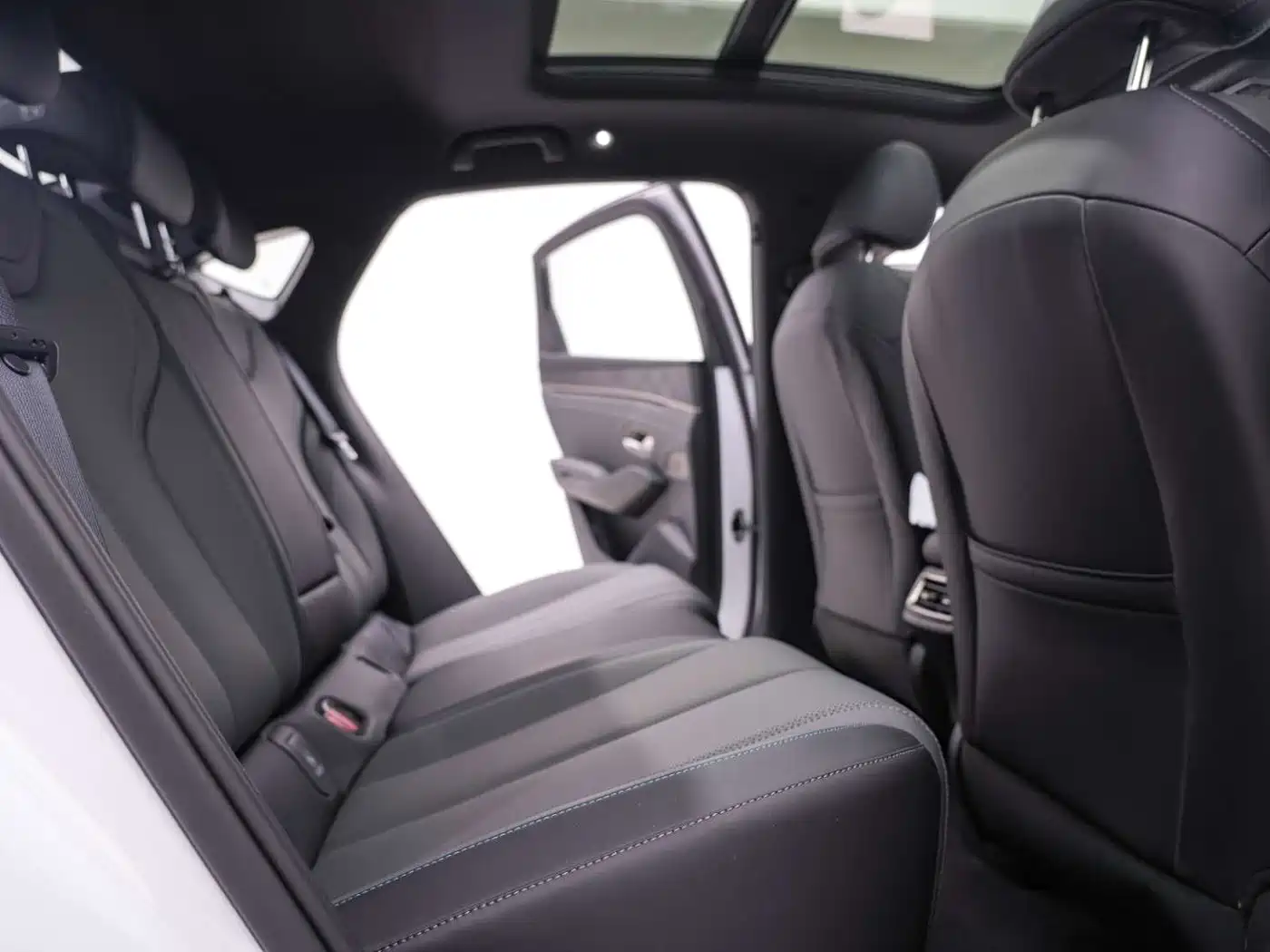 BYD Qin L 2025 DM-i Smart Drive Edition 120KM Surpassing фото 24