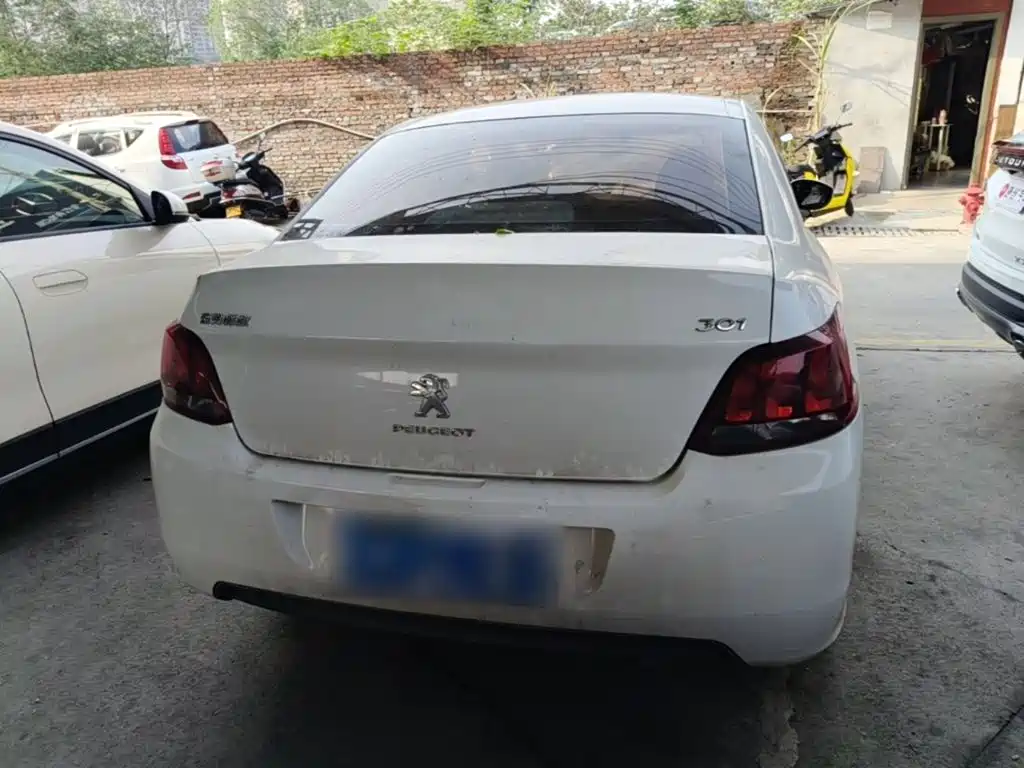 Peugeot 301 2018 2018 1.6L Manual Comfort Edition