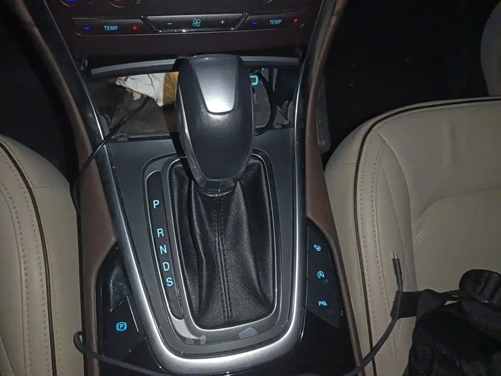 Фото 7 - Ford Edge