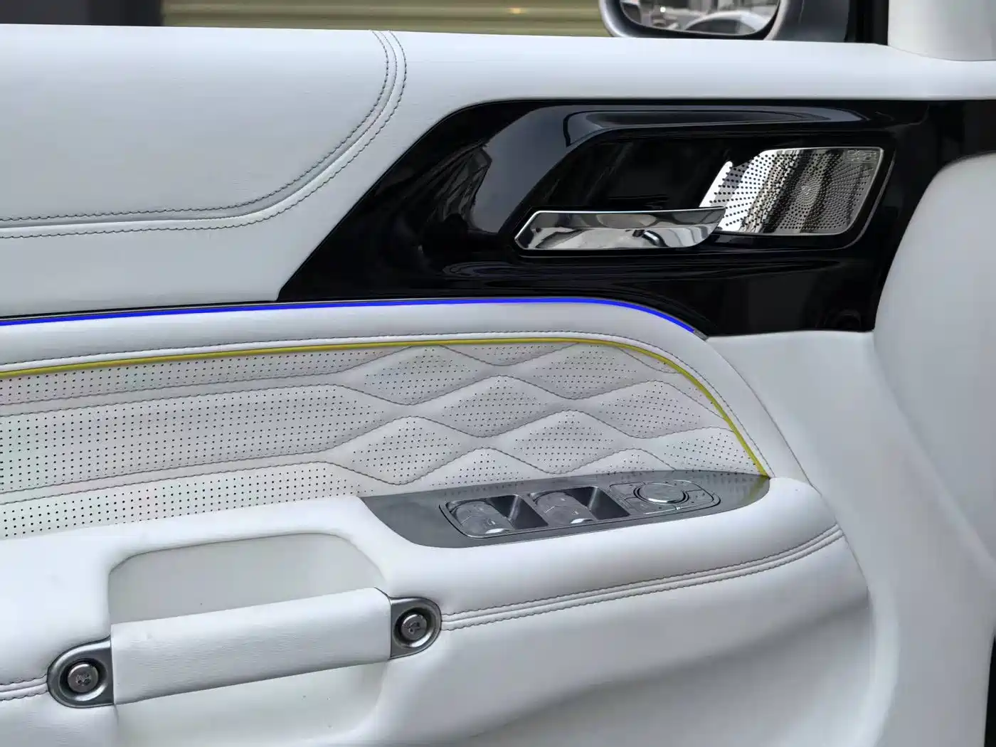 TANK CO CREATION TANK 300