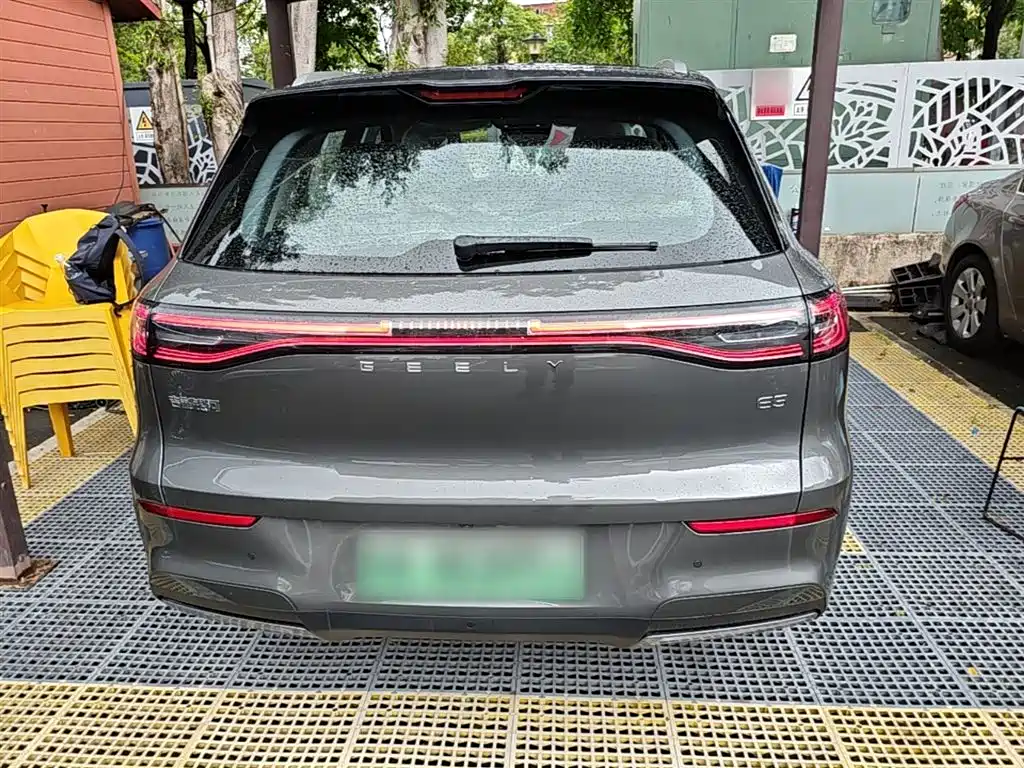 Geely Galaxy Galaxy E5 2026 610km Explorer+ Edition фото 6