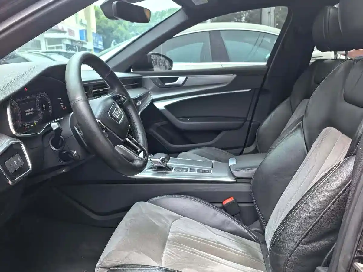 Audi A6L 2019 40 TFSI Luxury Dynamic фото 4