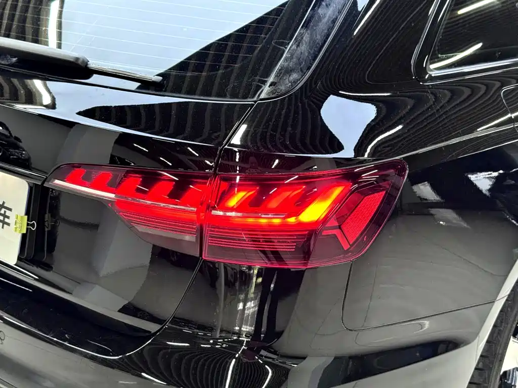 Audi A4 (Import) 2023 2023 Model Avant 40 TFSI Fashion Sport Version
