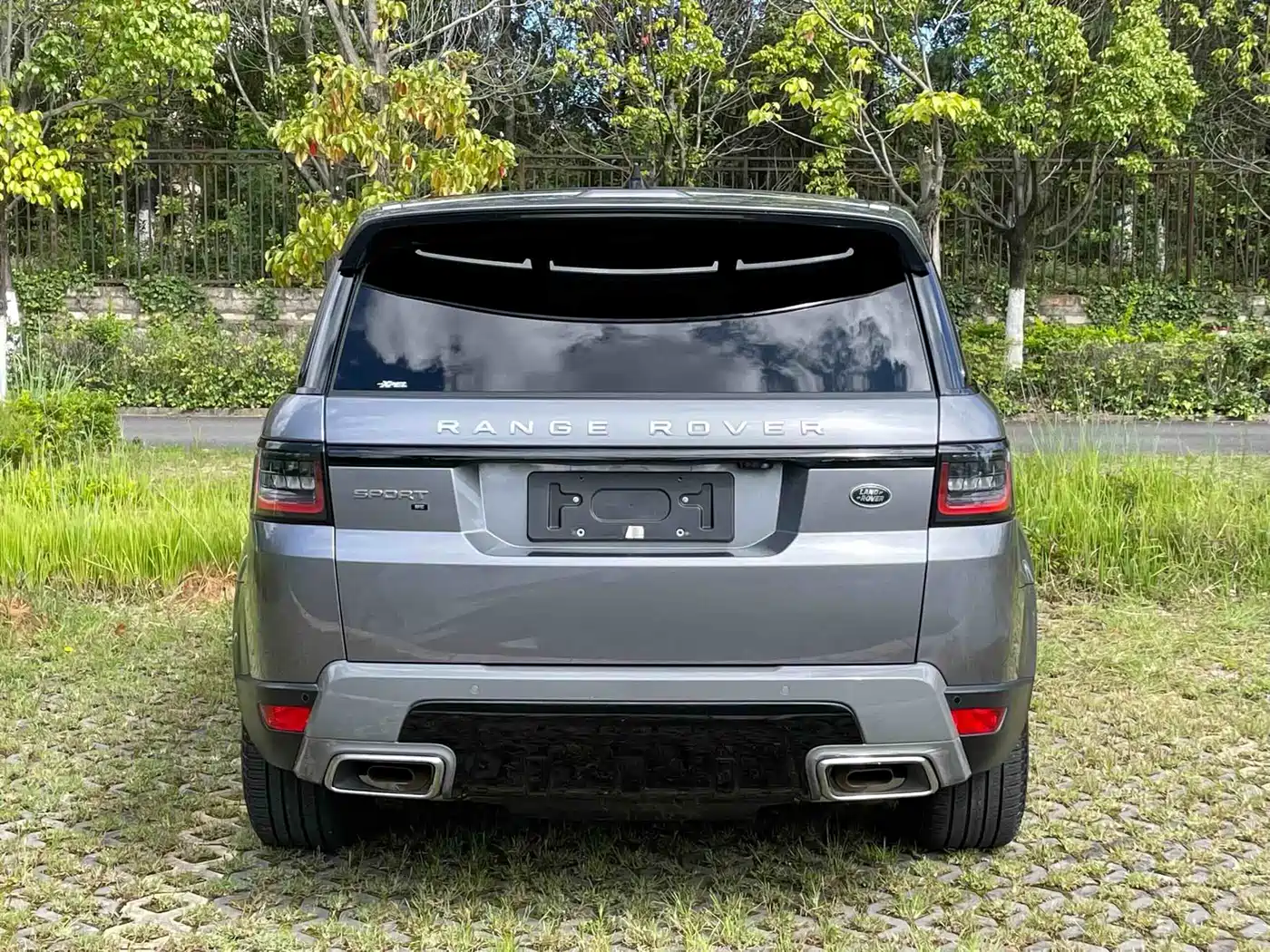 Land Rover Range Rover Sport 2021 3.0 L6 SE фото 5