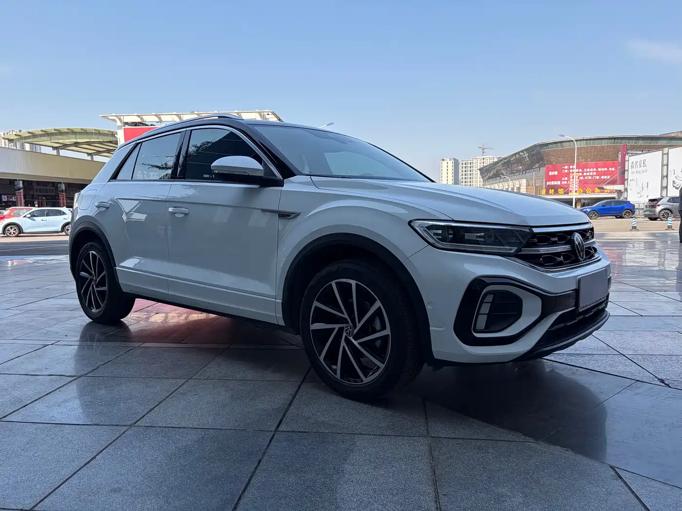 VOLKSWAGEN T ROC EXPLORING SONGS