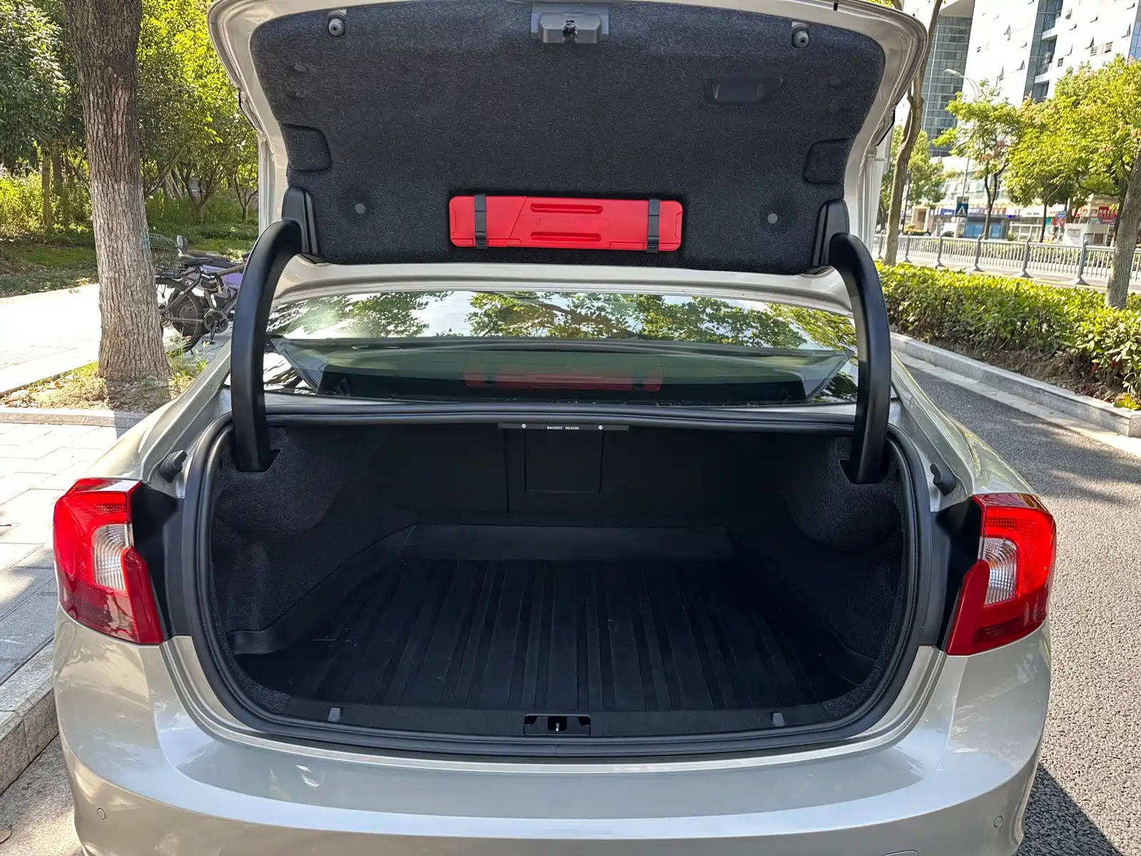 Photo 15 - Volvo S60