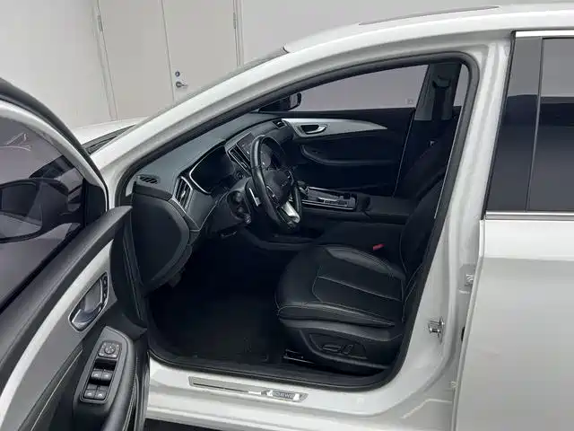 Фото 13 - Roewe i6 MAX