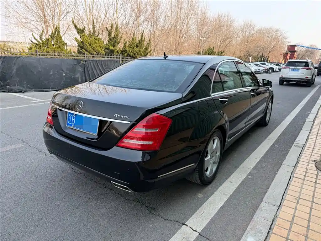 Mercedes-Benz S-Class 2012 S 300 L Luxury Grand Edition фото 11