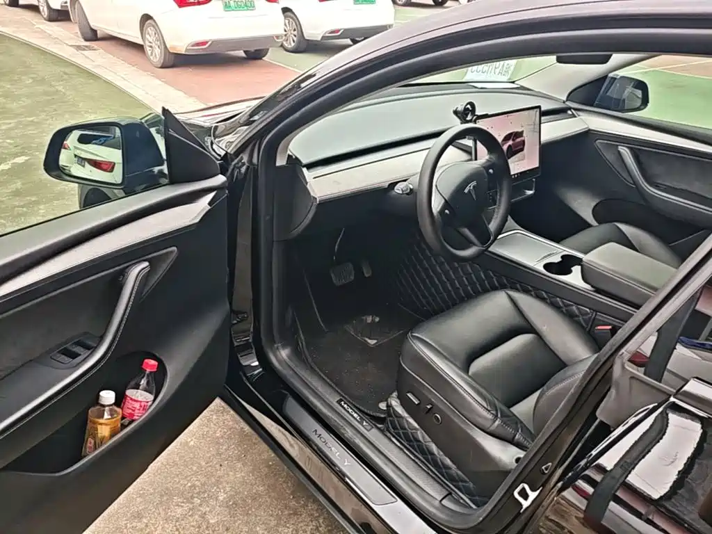 Фото 16 - Tesla Model Y
