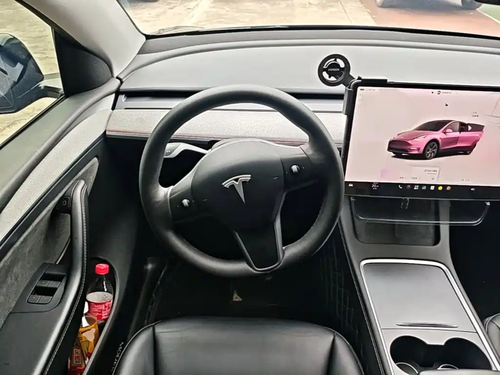 Фото 11 - Tesla Model Y