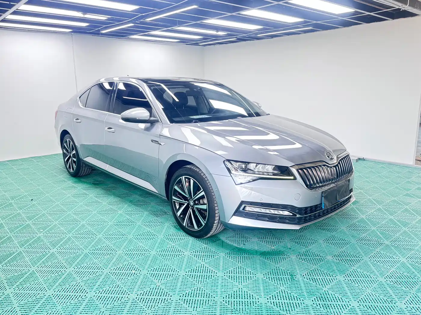 Škoda Superb 2023 Facelift TSI280 DSG Premium Edition фото 3