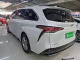 صورة 5 - Toyota Sienna