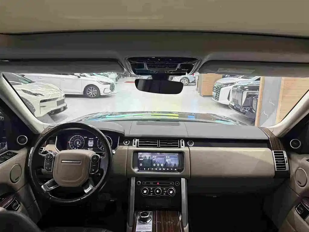 Фото 10 - Land Rover Range Rover