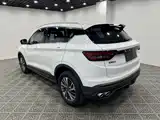 Фото 9 - Geely Coolray