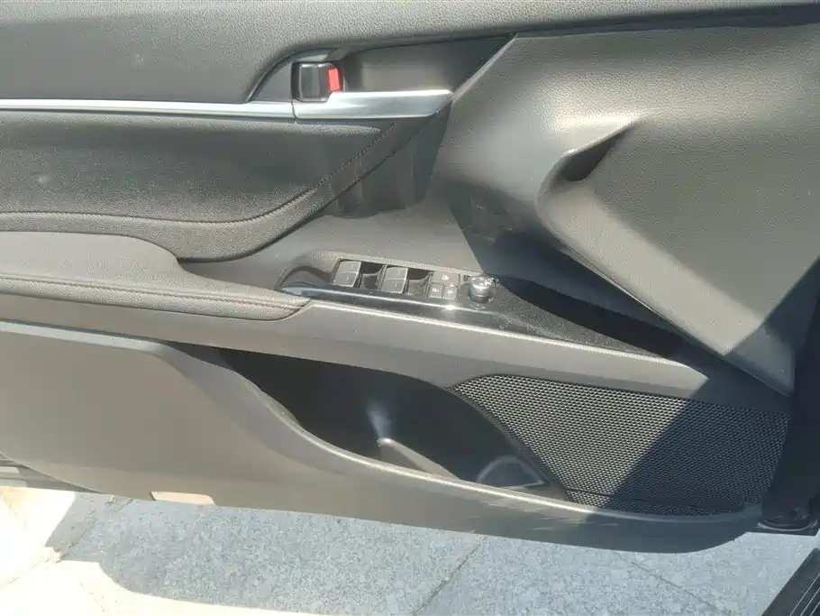 Toyota Camry 2021 2.0G Luxury Edition фото 7