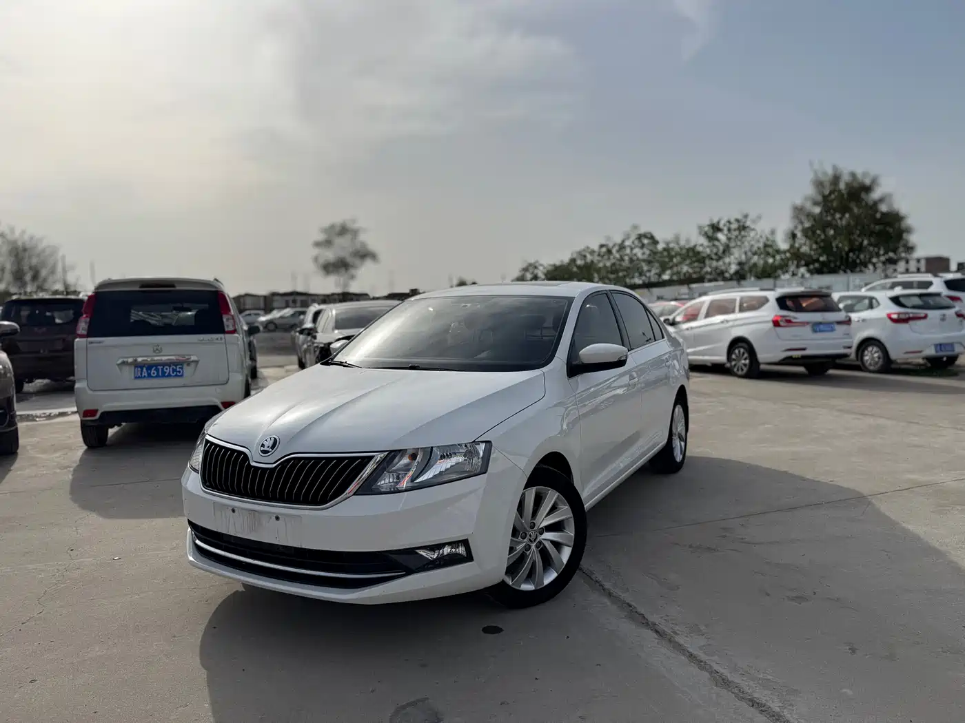 Škoda Rapid 2019 1.5L Automatic Comfort Version China VI